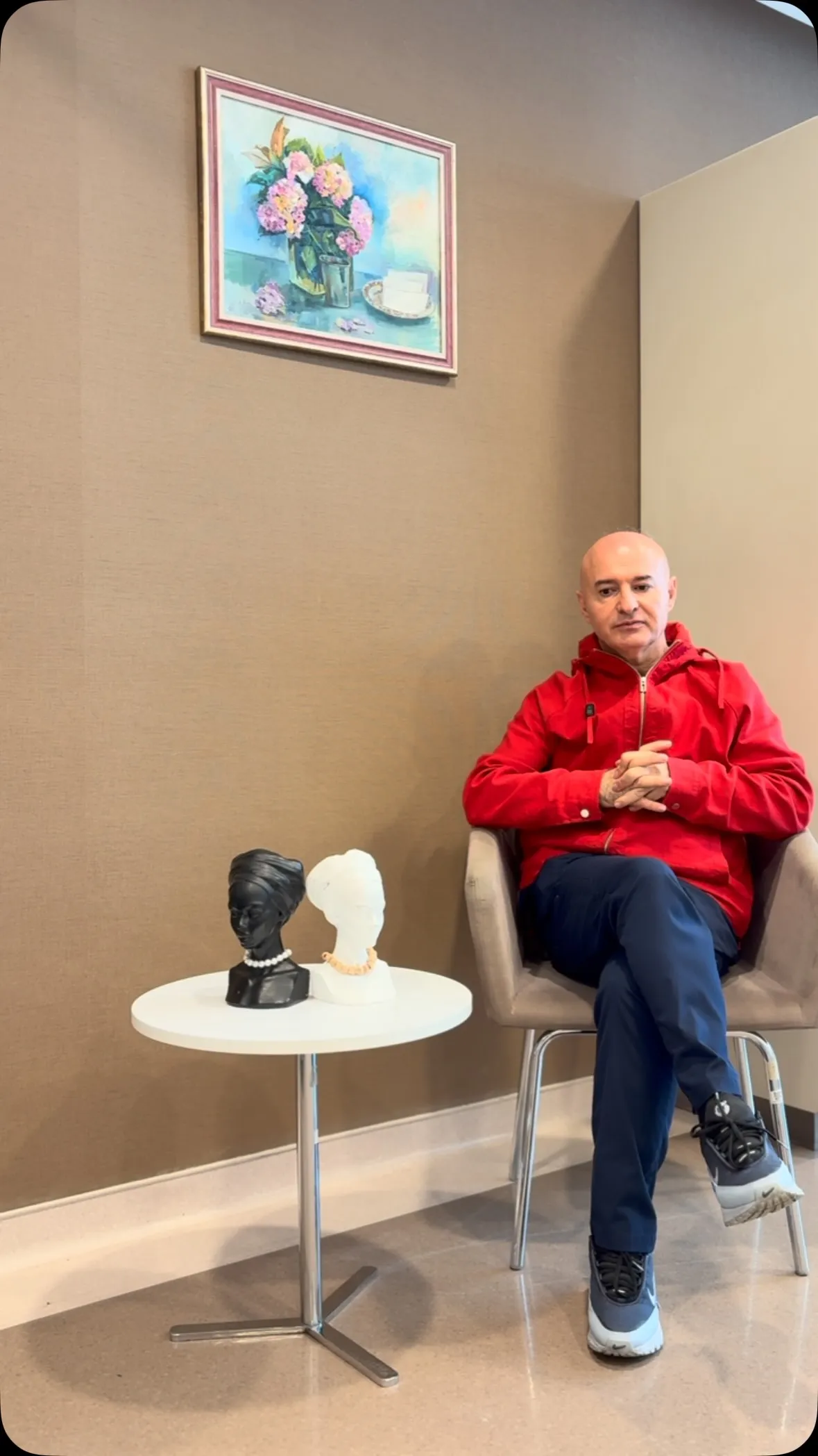 Yüze uygulanan dolgu uygulamaları yüz ve boyun cerrahi işlemleri ile aynı etkiyi gösterir mi?
